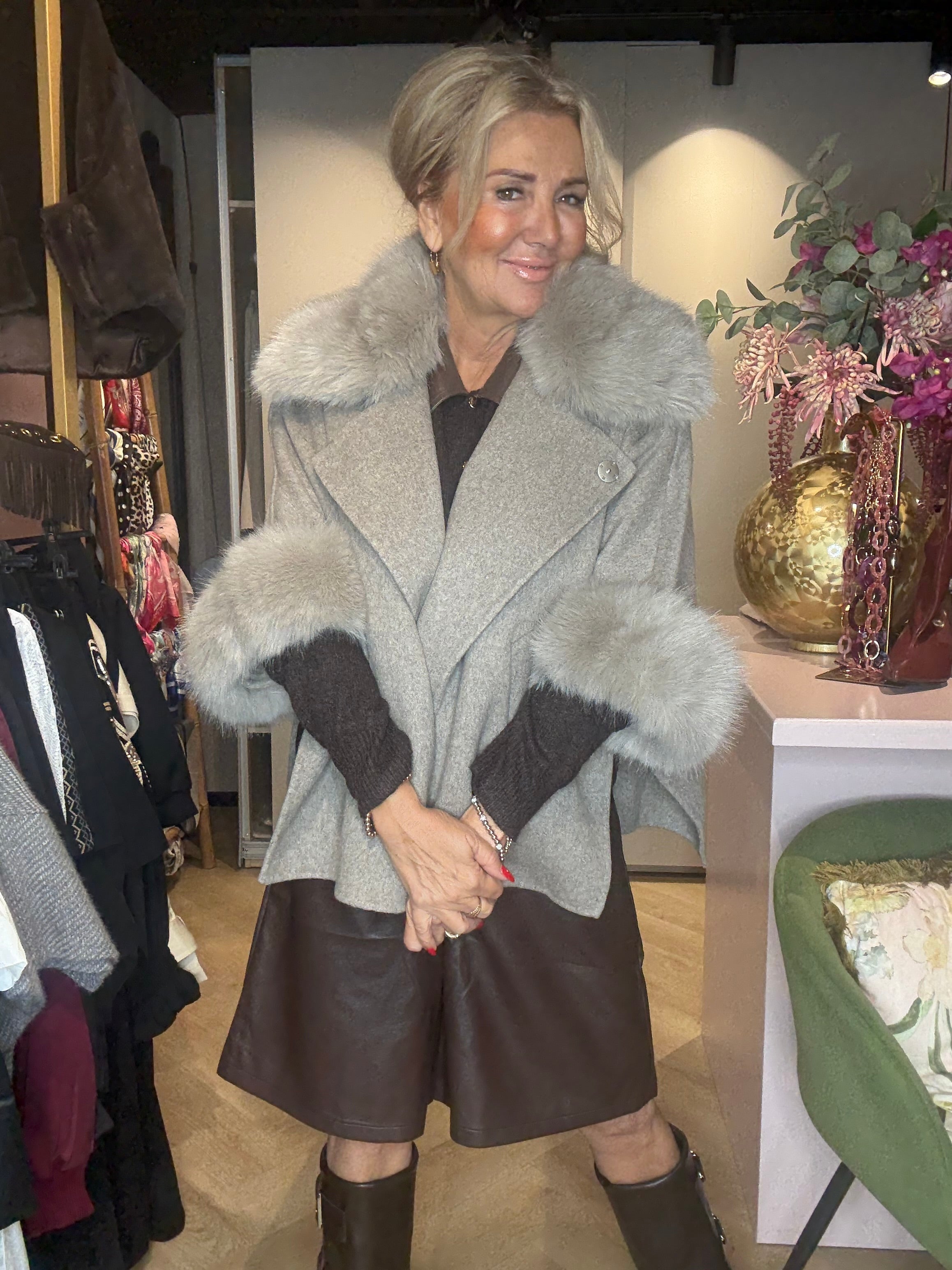 Mantel Luxe Taupegrijs Met Bondkraag